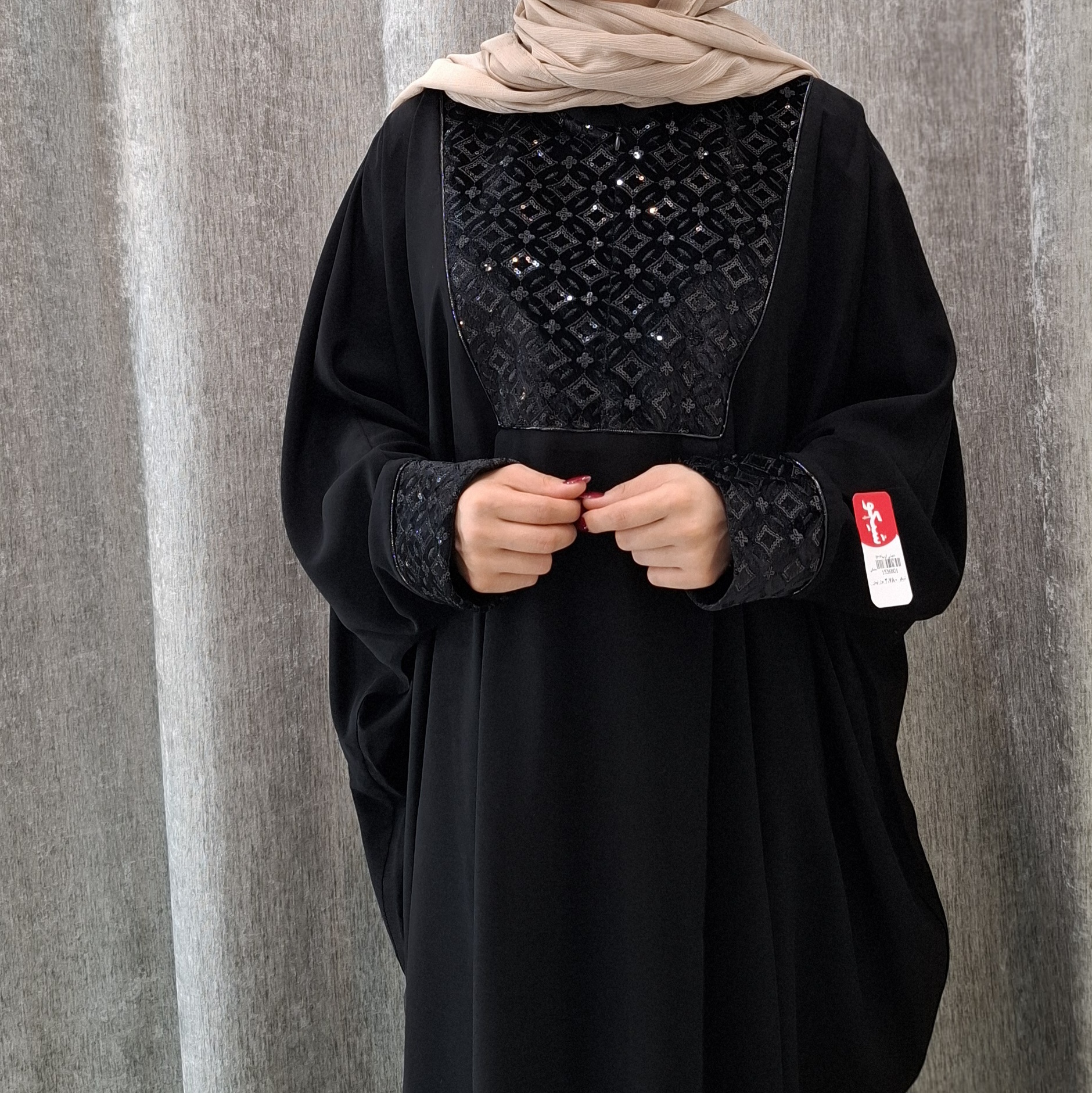 مشکی 000 مانتو عبایی کرپ مخملدوزی شده (زنانه) - تصویر 1