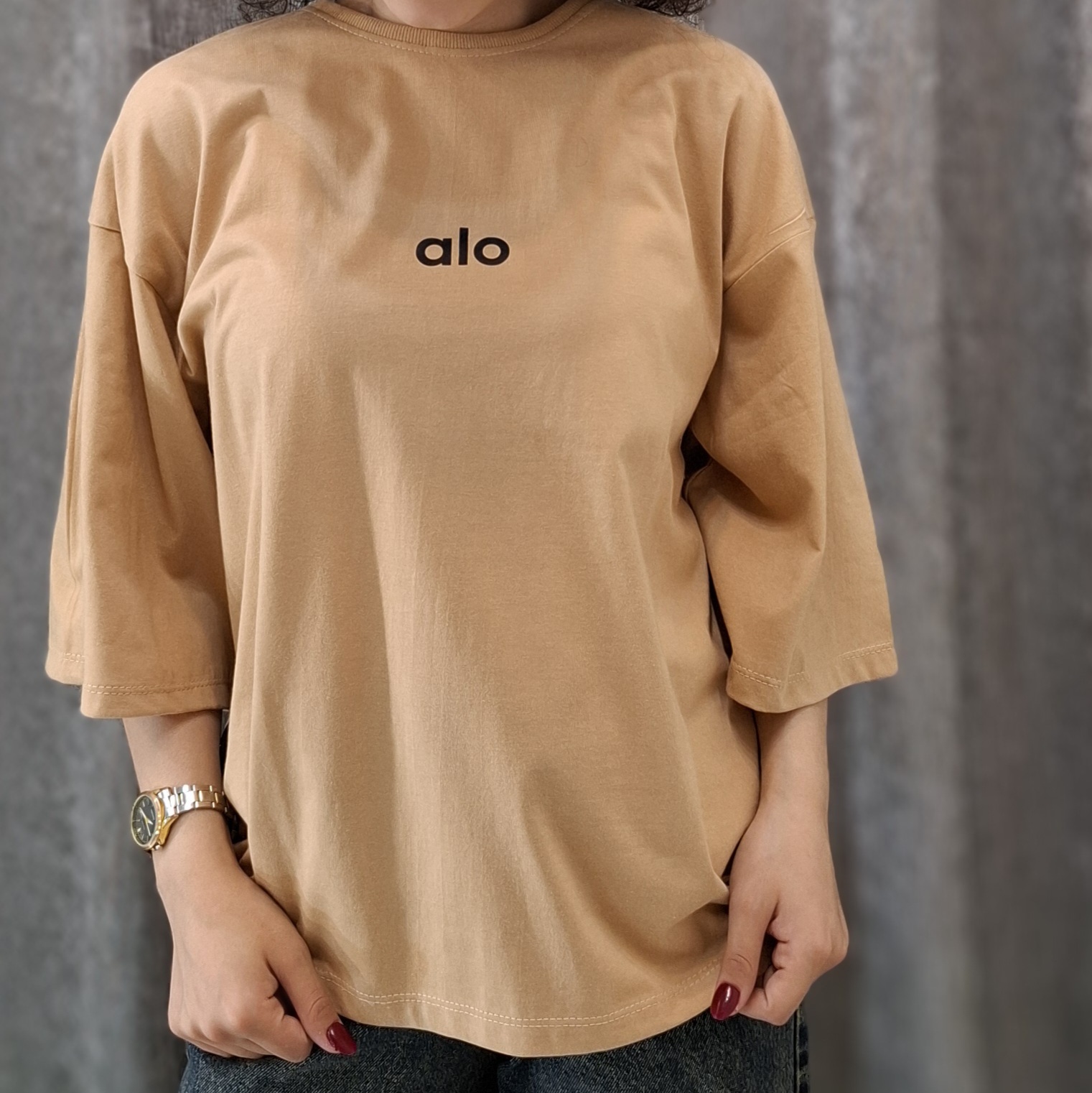 کرم تیشرت پنبهای طرح ALO - تصویر 1