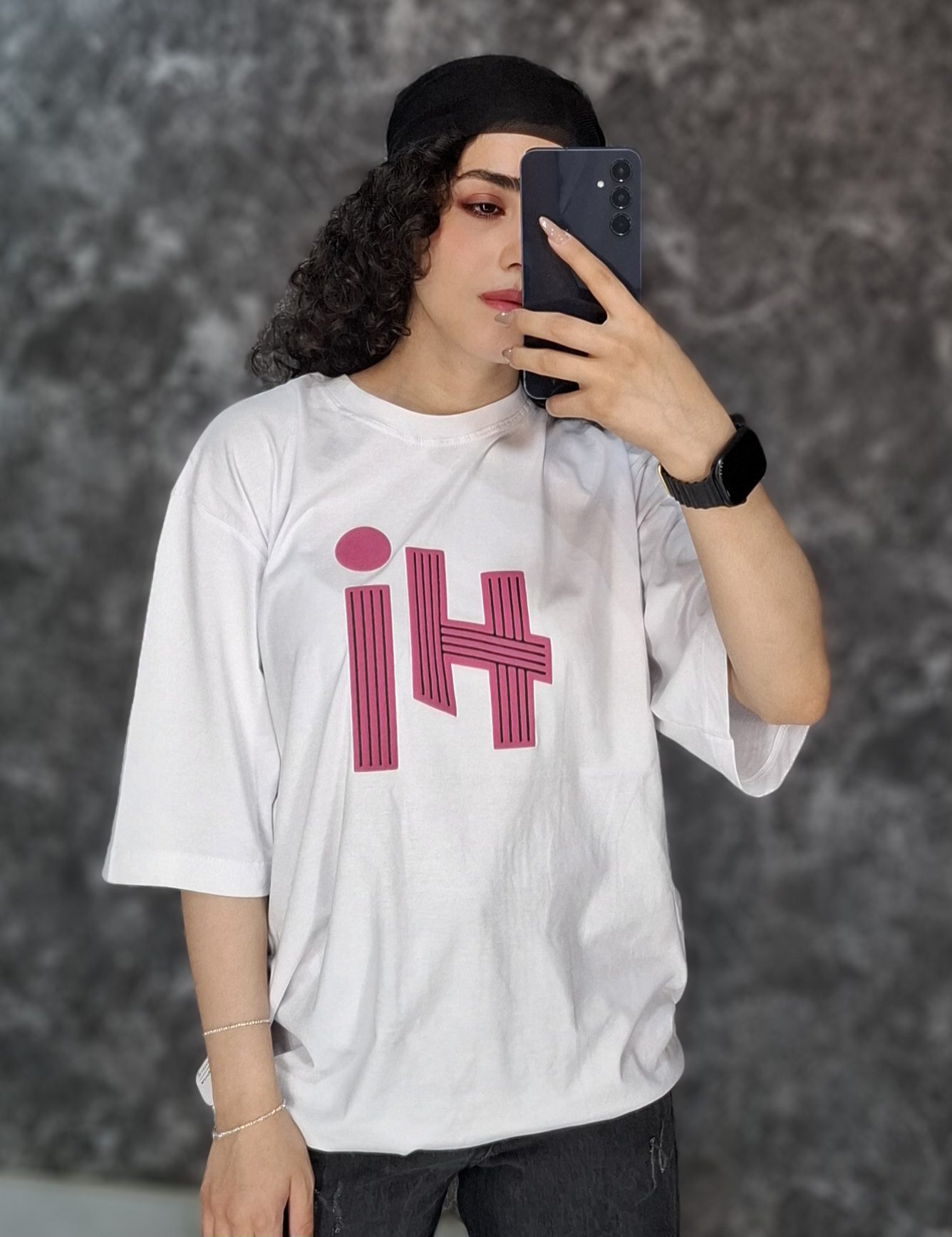 ۲۰۲۶۰۴۲۹_۱۰۰۶۱۳ تیشرت لانگ طرح Hi (پنبهای استایل لش) - تصویر 1