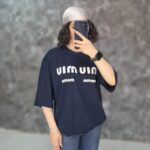 تیشرت لانگ طرح Miu Miu (استایل برند و قواره آزاد)