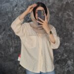 شومیز لمه‌دار طرح پاپیونی – یقه شکاری و آستین پاکتی