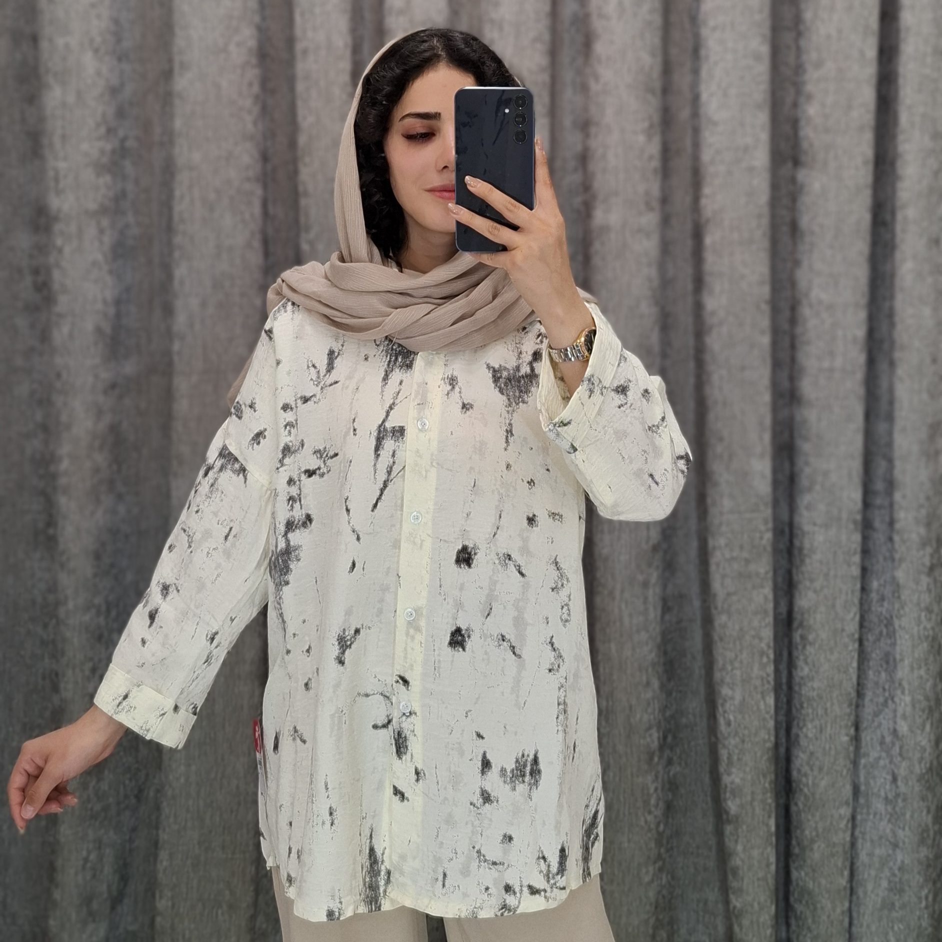 ۲۰۲۶۰۵۱۳_۲۰۴۷۴۳ شومیز مانتویی پارچه پری طرح گازوئیلی (مدل آستین گت و پاکتی) (زنانه) - تصویر 1